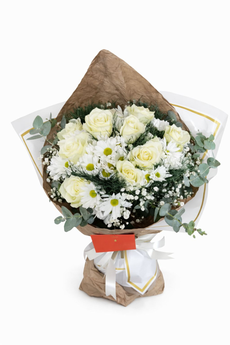 beya gül ve kır çiçeği buketi